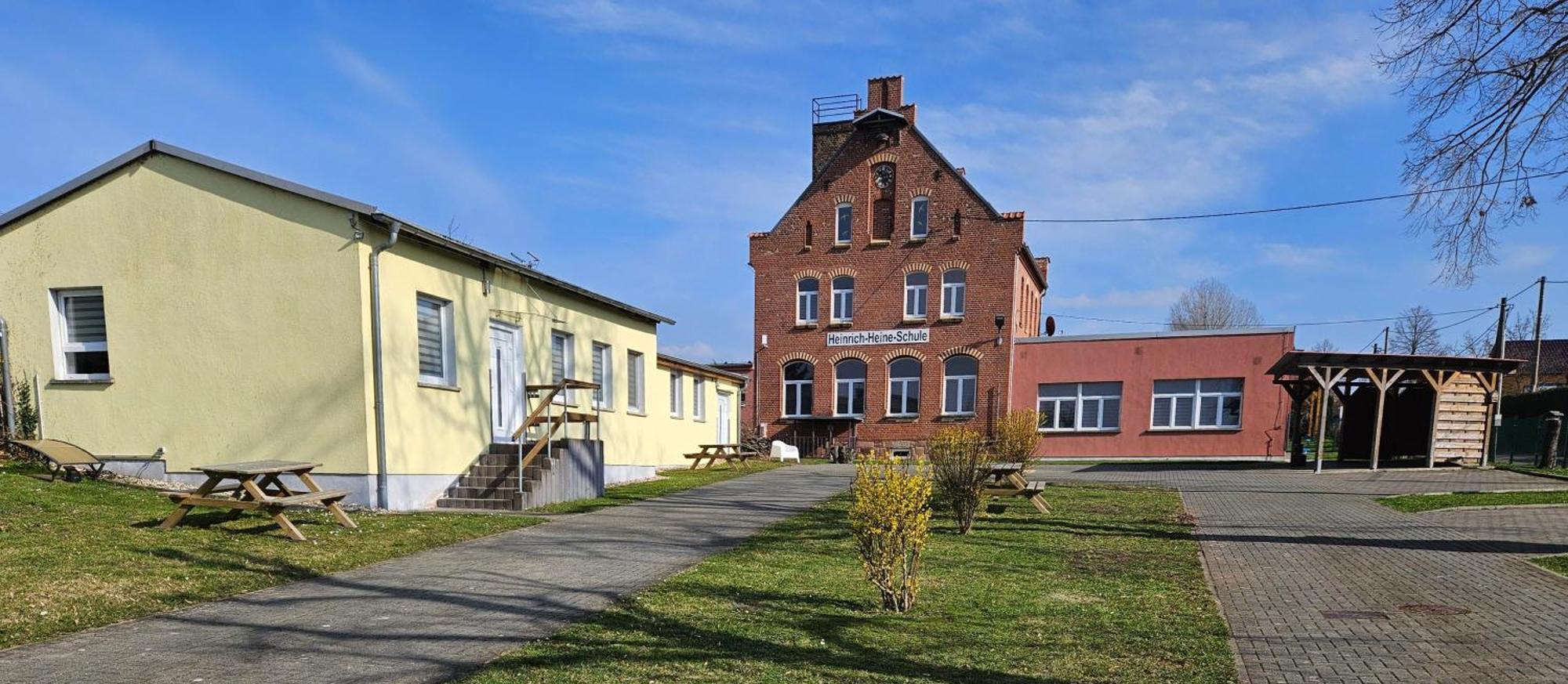 Gaestewohnung Heinrich Heine Schule Bad Dürrenberg Zewnętrze zdjęcie